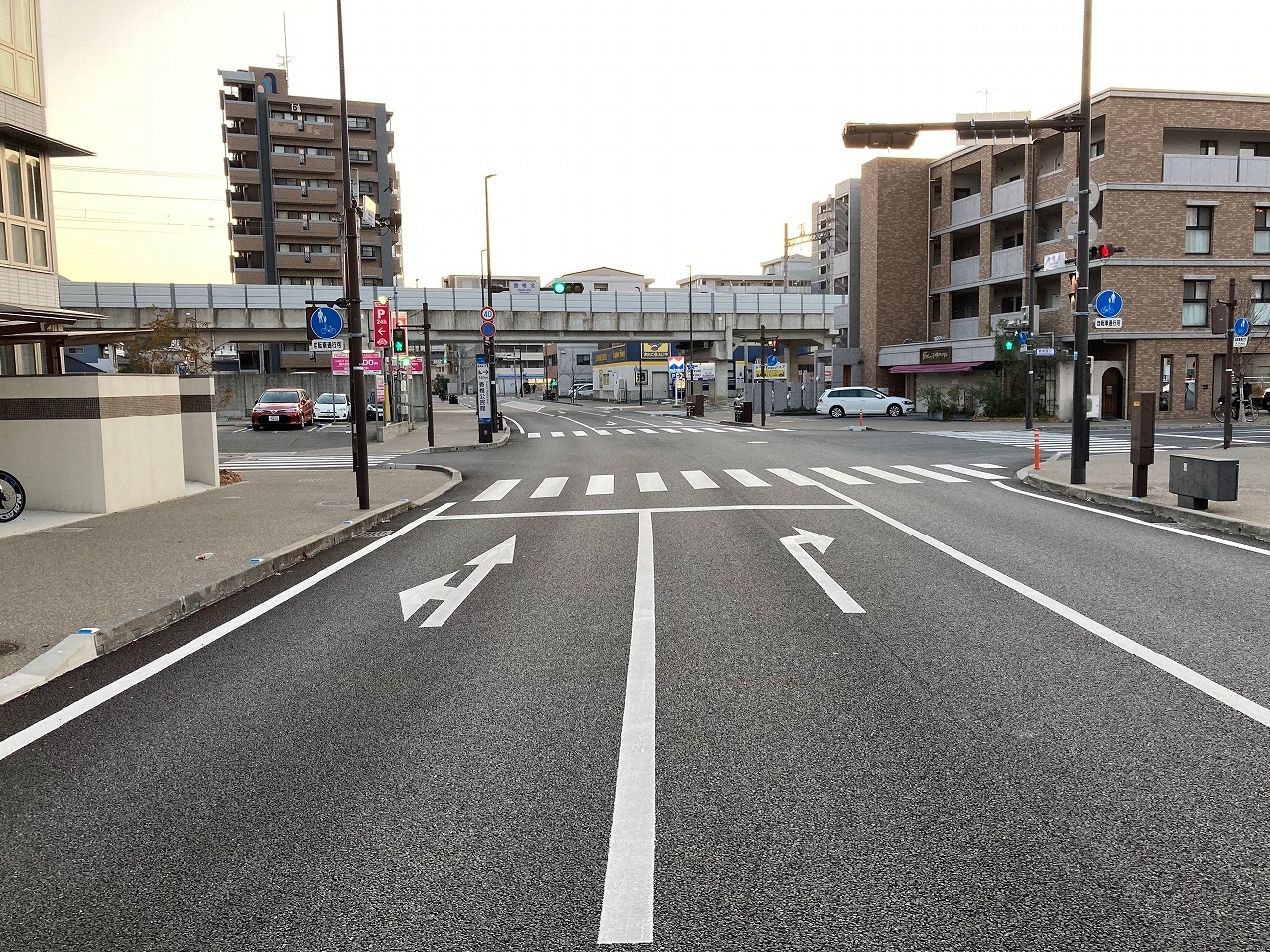 香椎駅周辺土地区画整理事業 都市計画道路香椎駅北線外道路舗装工事